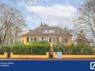 Stilvolles Zweifamilienhaus inklusive Einliegerwohnung und Doppelgarage in Bestlage - Hamburg