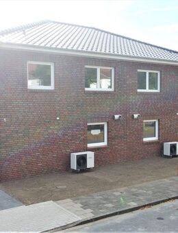 Energieeffiziente Neubau-Doppelhaushälfte in der Blumensiedlung - Nordhorn
