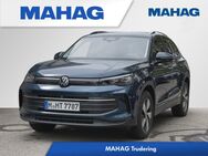 VW Tiguan, 2.0 TDI Life, Jahr 2024 - München