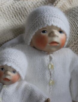 Dr. Pongratz Babys original aus München in weißem Angora Strick-Anzügelchen, die muss man einfach (lieb)haben ! - Kaiserslautern