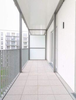 Großzügige Wohn-Oase mit Sonnenbalkon und eleganter Ausstattung *ERSTBEZUG* - Frankfurt (Main)
