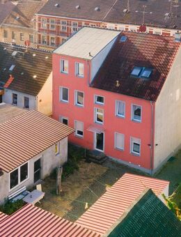 Zentrumsnahe Lage & über 4,70% Rendite! Mehrfamilienhaus mit sechs Wohnungen in Luckenwalde - Luckenwalde