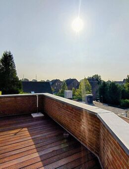 °°Helle 2 Zi Wohnung über 2 Ebenen - großer Wohn-Essbereich mit Dachterrasse + Spitzboden°° - Neuss