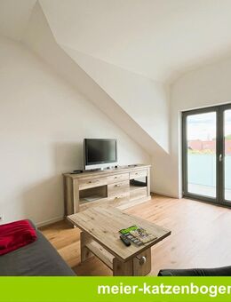 2-Zimmer-Dachgeschosswohnung mit Aufzug, Küche und Balkon in Lenting - Lenting