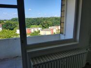 Mit dem Aufzug zur Wohnung // 7.OG Wohnung 3 - Mindestalter 50 Jahre - Wolfsburg