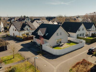 Familienglück: Sofort bezugsfertiges, sehr gepflegtes Einfamilienhaus in Rheindorf-Süd