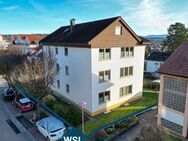 Stattliches Wohnhaus mit 3 Wohnungen, 4 Garagen, 2 Stellplätzen und Garten in guter Lage von Wernau - Wernau (Neckar)