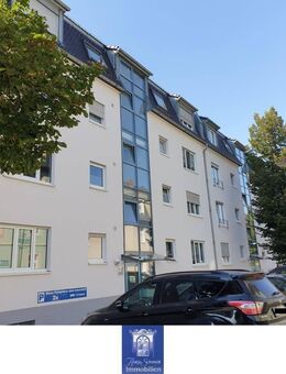 Wunderschöne Dachgeschoss-Wohnung mit großem Balkon in gepflegter Wohnanlage! - Freital
