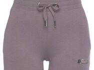 Bench. Loungewear Shorts mit Logodruck und Stickerei