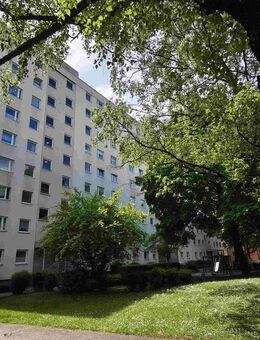Charmante 2-Zimmerwohnung mit Balkon und Einbauküche - München