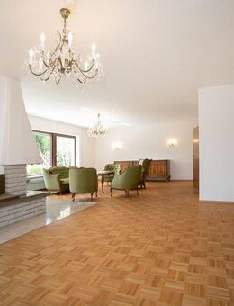 Architektenhaus mit Einliegerwohnung und Ausbaureserve - Dietzenbach