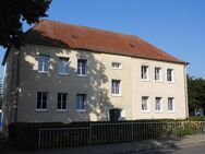 Wohnen auf dem Lande +++ 3-Zimmer-Wohnung mit EBK im Erdgeschoss eines kleinen Mehrfamilienhauses zu vermieten +++ - Ivenack