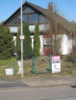 /// Ruhig gelegenes & großzügiges 2 - 3 Familienhaus mit tollem Fernblick /// - Bad Karlshafen
