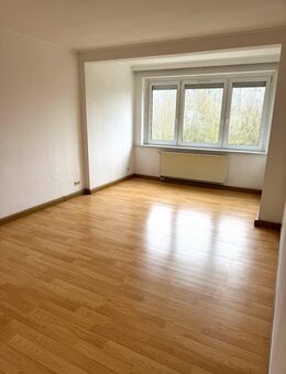 3 Zimmer Wohnung im 1. OG mit ca. 86qm - NEUE Küche - frei ab 01.01.2026 - Bitterfeld-Wolfen