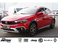 Fiat Tipo, Hatchback Red, Jahr 2022 - Gütersloh