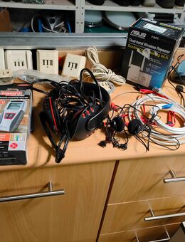 PC + Netzwerkteile usw. Aufräumaktion - Willich Zentrum
