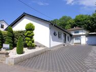 Gepflegter Bungalow mit Garage Nähe Ruppichteroth-Schönenberg - Ruppichteroth