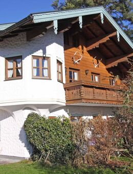 Obergeschoss-Wohnung mit Balkon und sehr schönem Bergblick - Grassau