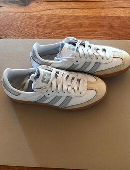 Neuwertiger Adidas Samba Schuh für Damen - Mönchengladbach