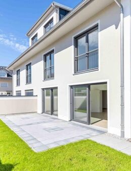 Modernes Quattrohaus mit Garten - 5 Zimmer und 2 Außenstellplätze in zentraler Lage von Gilching! - Gilching