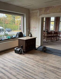 Zentralgelegene 2-Zimmerwohnung in Stadtvilla - Erstbezug nach umfangreicher Renovierung - Rhede