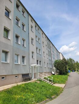 Anfragen - Anschauen - Anmieten: 3-Zimmer-Wohnung mit Einbauküche - Langenweißbach
