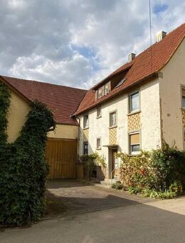 Schönes Ein-/Zweifamilienhaus mit Nebengebäuden in einem Teilort von Weikersheim - Weikersheim