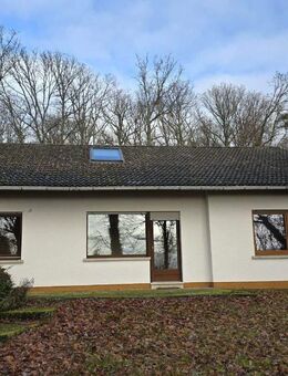 Freistehendes Haus im Bungalow-Stil m. herrlicher Fernsicht und angrenzendem Waldgrundstück zu verk. - Oberhausen (Kirn)