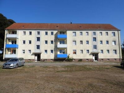 zwei 3-Raum-Wohnungen mit Balkon in Stretense zu vermieten