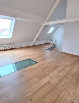 Charmante 3-Zimmer-Maisonettewohnung in zentraler Lage mit Außenstellplatz - Singen (Hohentwiel)