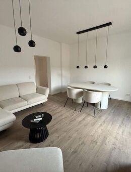 Erstbezug: Moderne 3-Zimmer-Wohnung mit Balkon, voll möbliert - Troisdorf