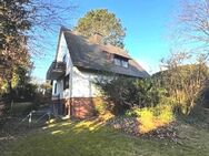 Gepflegtes Zweifamilienhaus mit Garage und wunderschönem Garten in Toplage von Altenfurt - Nürnberg
