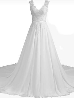 Brautkleid, Schleier, Reifrock Neu - Bous