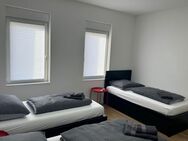 Gästezimmer mit TV, Internet, 2x Etagendusche/WC, Gästeküche, Waschmaschine und Trockner - Stuttgart