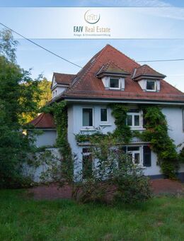 Charmante & lichtdurchflutete Jugendstilvilla in zentraler Lage mit großem Garten & Parkplätzen - Schwäbisch Gmünd