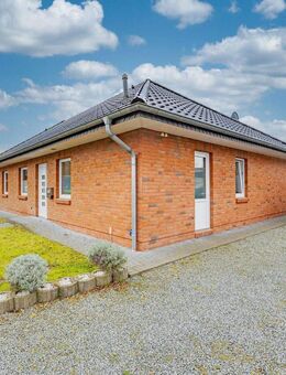 Moderne DHH mit Ausbaureserve! Ruhige Lage, durchdachter Grundriss, Carport, Garten & Solarthermie! - Taarstedt