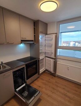 Komplett renovierte 2,5-Zi.-Wohnung mit Bad, Gäste-WC & neuer Einbauküche (Darmstadt) - Darmstadt