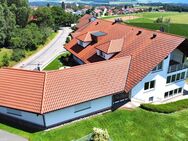 Repräsentatives Mehrgenerationenhaus mit Panoramablick großem grünen Grundstück, drei Garagen an ruhiger Lage - Görwihl