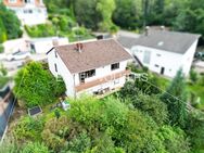 Einfamilienhaus mit Potential: Sanierungsobjekt mit großem Grundstück - Nittendorf (Markt)