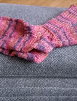 Selbstgestrickte warme Wollsocken Größe 39 - Berlin