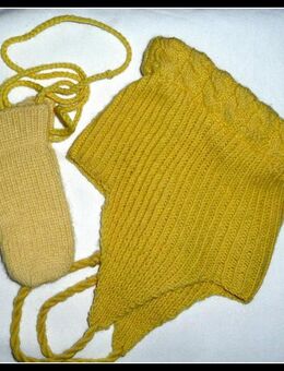 Babymütze und Handschuhe, liebevolle Handarbeit, alt - Niederfischbach
