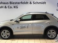 VW T-Roc, 1.5 TSI R-Line, Jahr 2025 - Wedel