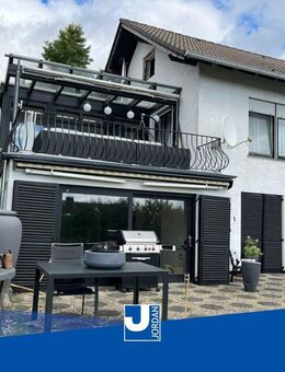 Bungalow mit schöner Einliegerwohnung und Wellnessbereich - Schauenburg