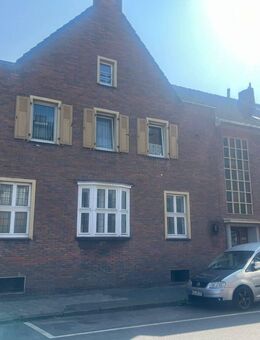 Attraktives 4-Familienhaus in Emmerich am Rhein - Solide Kapitalanlage mit Ausbaupotenzial! - Emmerich (Rhein)