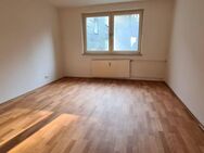 **Schöne 3 Raum-Wohnung mit Balkon und toller Aussicht** - Velbert