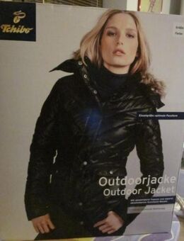 Gr. S /36: Winter-Jacke mit Kapuze, schwarz, "Tchibo/TCM", wenig getragen - München