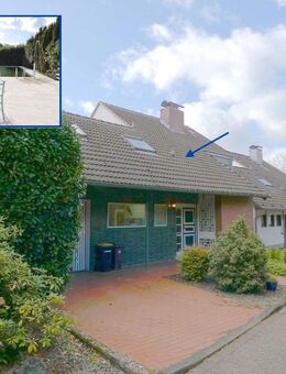 BIETERVERFAHREN - Außergewöhnliches Reihenmittelhaus mit Terrasse, Garten u.Außenpool - Ratingen