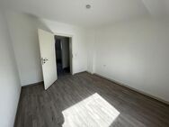 Renovierte 3 Zimmer DG Wohnung (63qm) mit guter Verkehrsanbindung - WG Geeignet - Dortmund