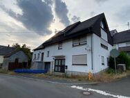 Einfamilienhaus mit altem Nebengebäude - Rötsweiler-Nockenthal