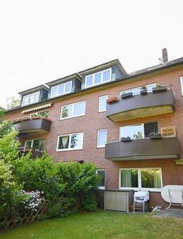 Attraktives Mehrfamilienhaus in Groß Flottbek - 10 Einheiten und 4 Garagen mit Entwicklungspotenzial - Hamburg